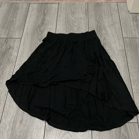 GARAGE Asymmetrical flowy skirt - Picture 1 of 2
